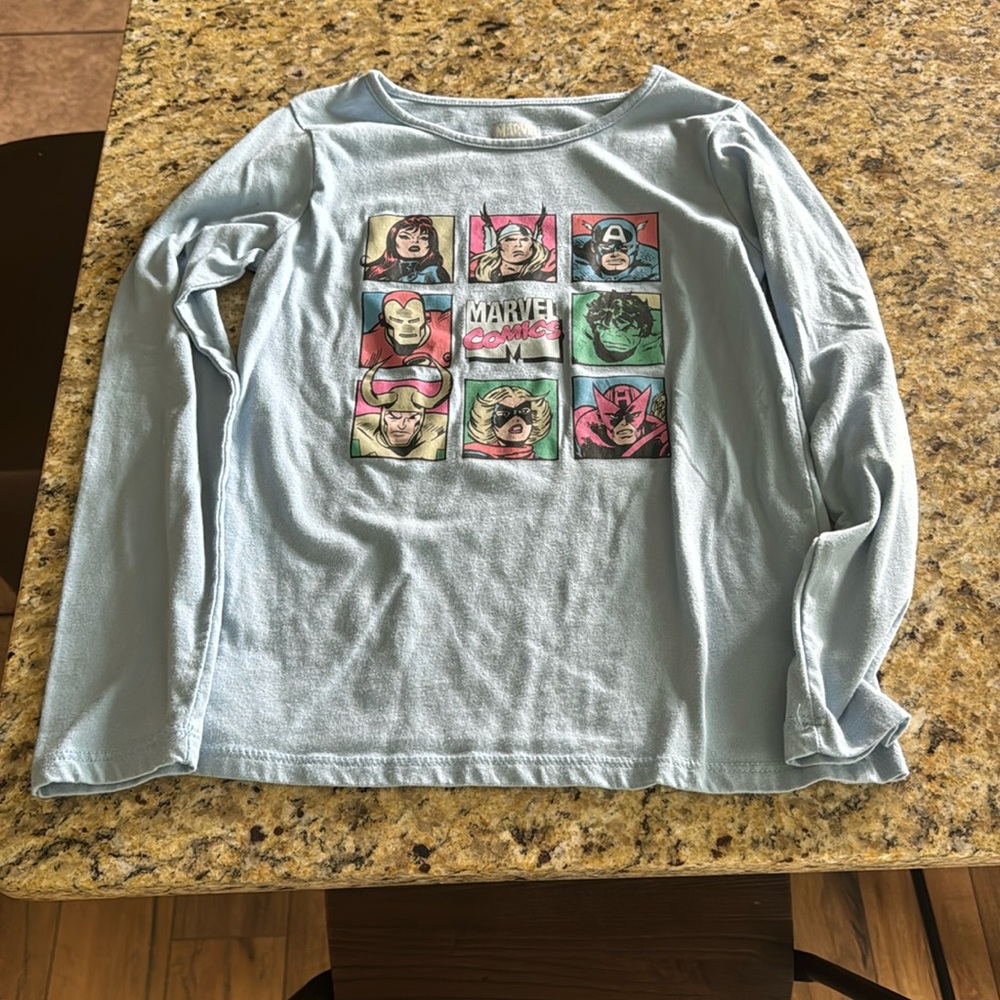 Girls, long sleeve marvel comics tee